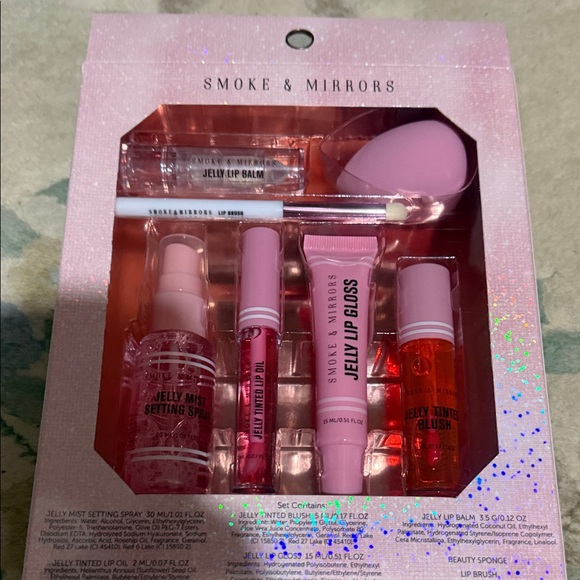 Smoke & Mirrors Makeup Set Collection - Picture 6 of 6